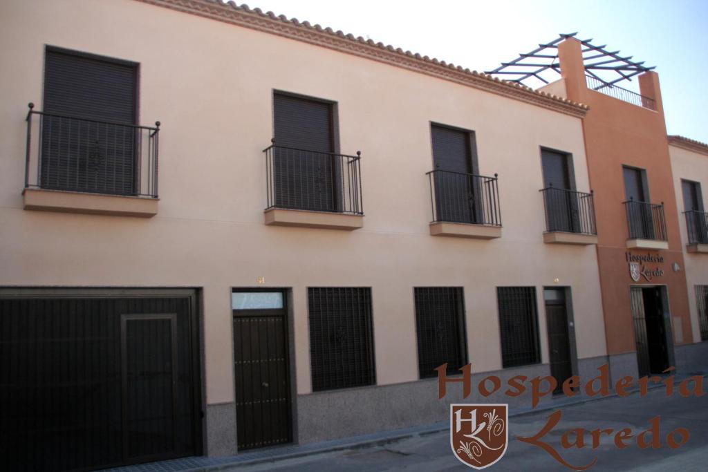 Hospederia Laredo Hotel La Carlota Exterior foto